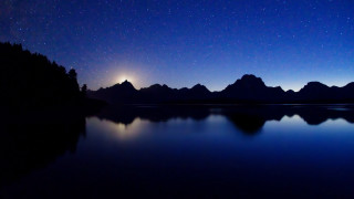 Lake mountain night fullmoon aurora - a full moon in the sky above free wallpaper