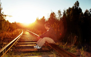 Train sunset kimono autumn leaves - digital photography free wallpaper for desktop