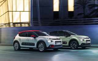 City street night cars white - bold shape free wallpaper