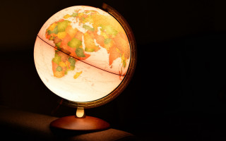 Globe wooden stand light dark - a globe free wallpaper