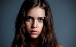 Woman blueeyes longhair portrait symmetrical - symmetrical free wallpaper