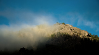 Mountain cloud trees blue sky - volumetric light free wallpaper for desktop
