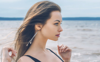 Woman beach ocean blue sky 3 - clear free wallpaper for desktop