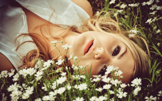 Woman flower field lying portrait - a field of flowers free wallpaper