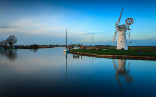 Windmill river boat tiltshift award - a windmill free wallpaper for desktop