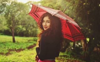 Woman holding red umbrella park - the background and grass free wallpaper for desktop