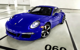 Blue sports car garage numbers - sign free wallpaper for desktop