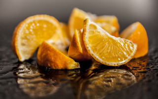 Sliced orange water droplets still - christian w. staudinger free wallpaper