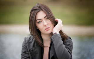 Woman black jacket portrait blue - adrienn henczné deák free wallpaper