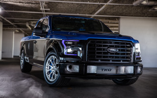 Blue truck garage black roof - 8k photorealistic free wallpaper