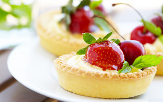 Strawberry shortcake cherries plate food - cherry free wallpaper