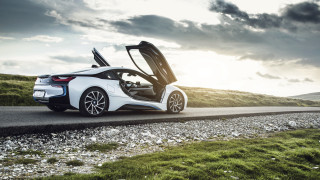 White sports car open doors 4 - open door free wallpaper