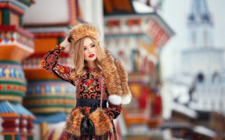Woman fur hat dress clock - fashion photography free wallpaper