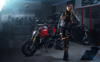 Woman motorcycle garage jigsaw puzzle - the background and a man free wallpaper