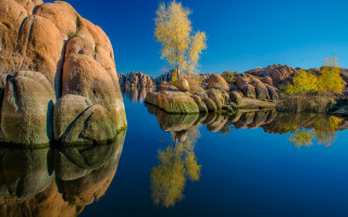 Tree lake rocks rockformation blue - the middle of a lake free wallpaper
