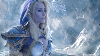 Snowy aurora blonde armored woman - a snowy area free wallpaper
