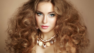 Woman longhair necklace wind rococo - long hair and a necklace free wallpaper