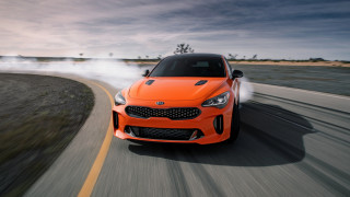 Car driving road smoke hood - the hood and the hood free wallpaper