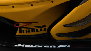 Yellow motorcycle black stripe red - a red line free wallpaper