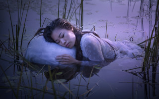 Woman laying water pillow dreamlike - dreamlike free wallpaper for desktop