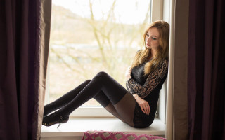 Woman sitting window blonde highheels - the window free wallpaper for desktop