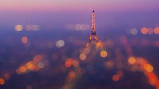Eiffel tower night lights bokeh - tilt shift free wallpaper for desktop