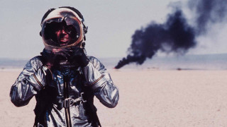 Man space suit desert black - les automatiste free wallpaper