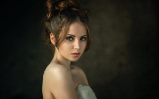 Elina karimova bun dress dark - a bun free wallpaper for desktop