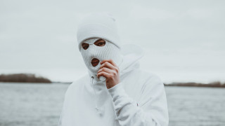 Masked water hoodie ocean blurry - ejler bille free wallpaper