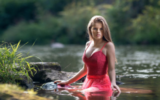Woman red dress water pond - a pond free wallpaper