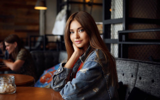 Elina karimova salt table cosplay - a woman sitting free wallpaper