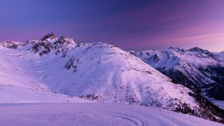 Snowy mountain ski trail purple - a purple sky above free wallpaper for desktop