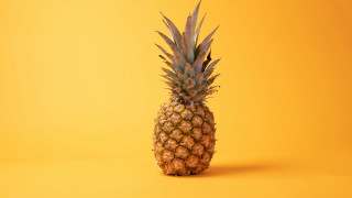 Pineapple yellow background sunset gradient - a pineapple free wallpaper