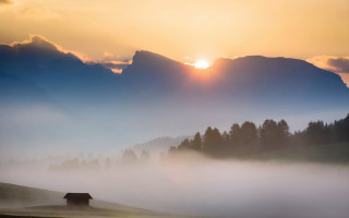 House foggyfield mountains sunshine berndfasching - sunrise free wallpaper for desktop
