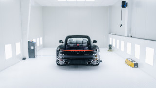 Black car white room yellow - arbeitsrat für kunst free wallpaper