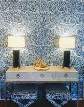 Table lamps wallpaper blue pattern - free vintage wallpaper for mobile