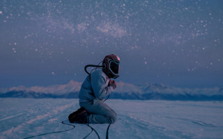Starry sky snowboard solo astronaut - star above free wallpaper