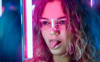 Woman glasses weird face holography - cyberpunk style free wallpaper