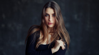 Serious blonde woman portrait blueeyes - eszter mattioni free wallpaper