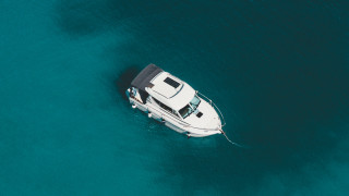 Boat ocean dock tranquil 3D - the middle of the ocean free wallpaper
