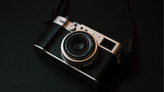 Camera lens body black surface - a black strap free wallpaper