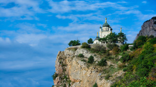 Church cliff blue sky clouds - andrey yefimovich martynov free wallpaper