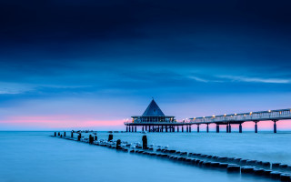Pier clock tower dusk pink - a pier free wallpaper
