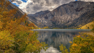 Mountain lake trees autumn forest - adobe lightroom free wallpaper