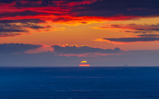 Sunset ocean boat clouds hue - hue free wallpaper