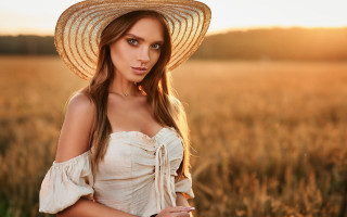 Straw hat woman wheat field - a field of wheat free wallpaper for desktop
