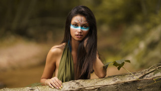 Blue eyed woman green shirt - airbrush free wallpaper