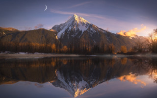 Mountain lake moon trees dusk - a moon in the sky above free wallpaper