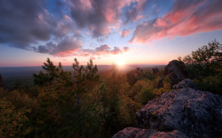 Sunset forest rock foreground trees - a large rock formation in the foreground free wallpaper