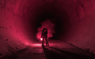 Tunnel neo romanticism red light - elsa bleda free wallpaper